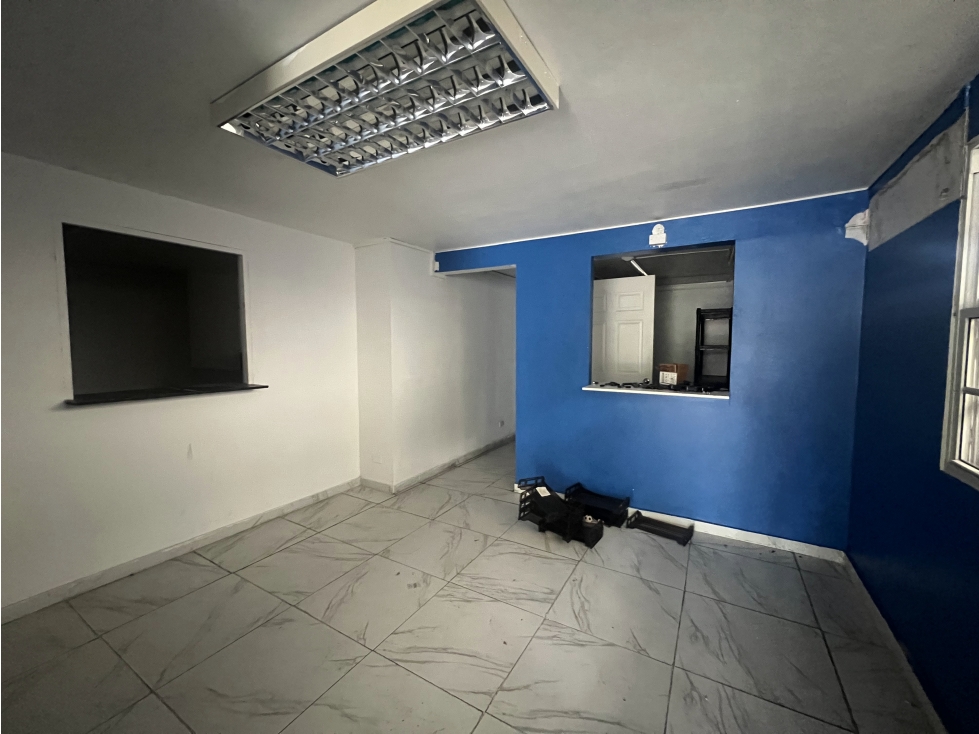 Casa Comercial en Remate Bancario 288 m² La Fontana, Chanis — foto 4