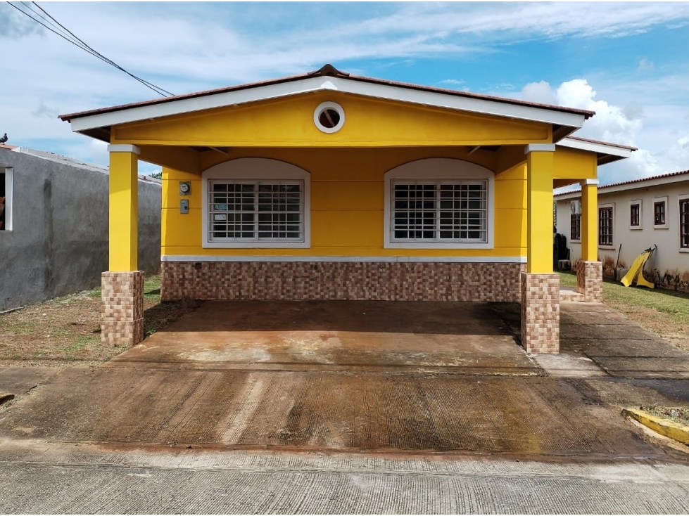 Casa en Venta en Arraiján Colinas del Oeste | Reposeída