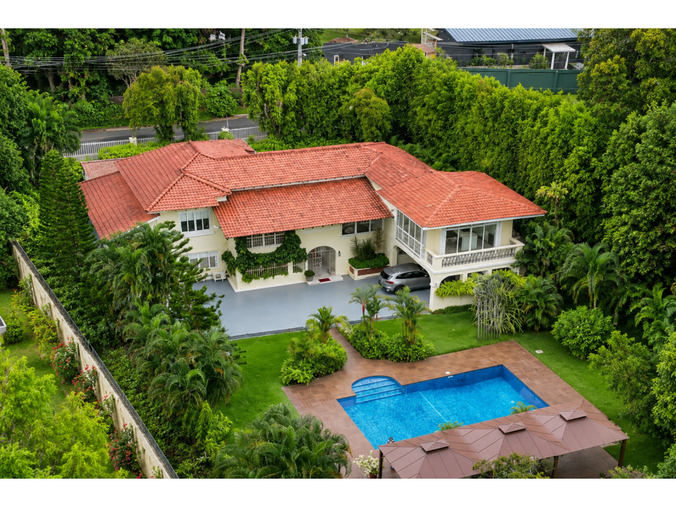 Casa de Lujo en Altos del Golf 748.09 M2| Piscina