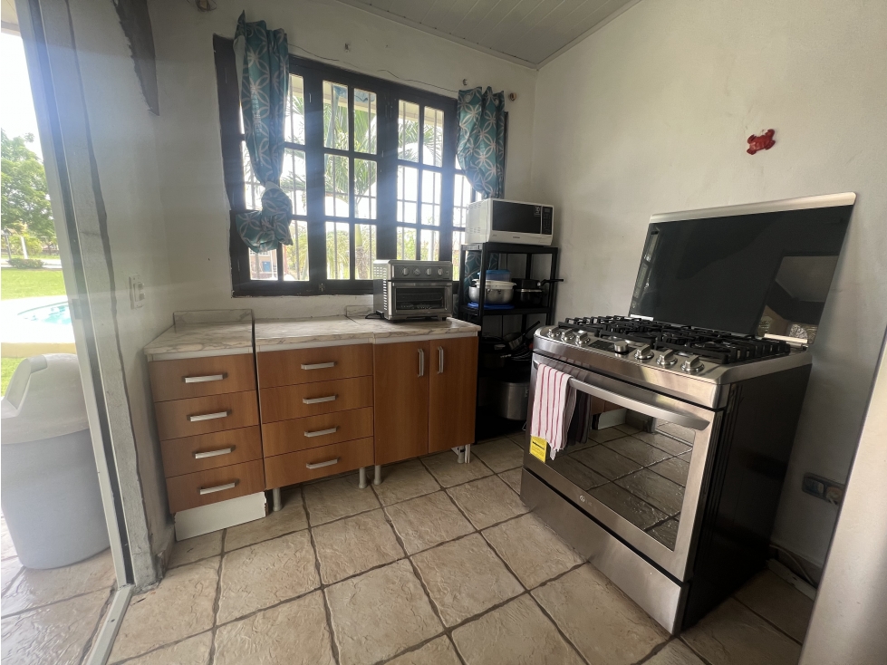 Venta de Casa con Piscina y Área Social en Playa Gorgona — foto 5