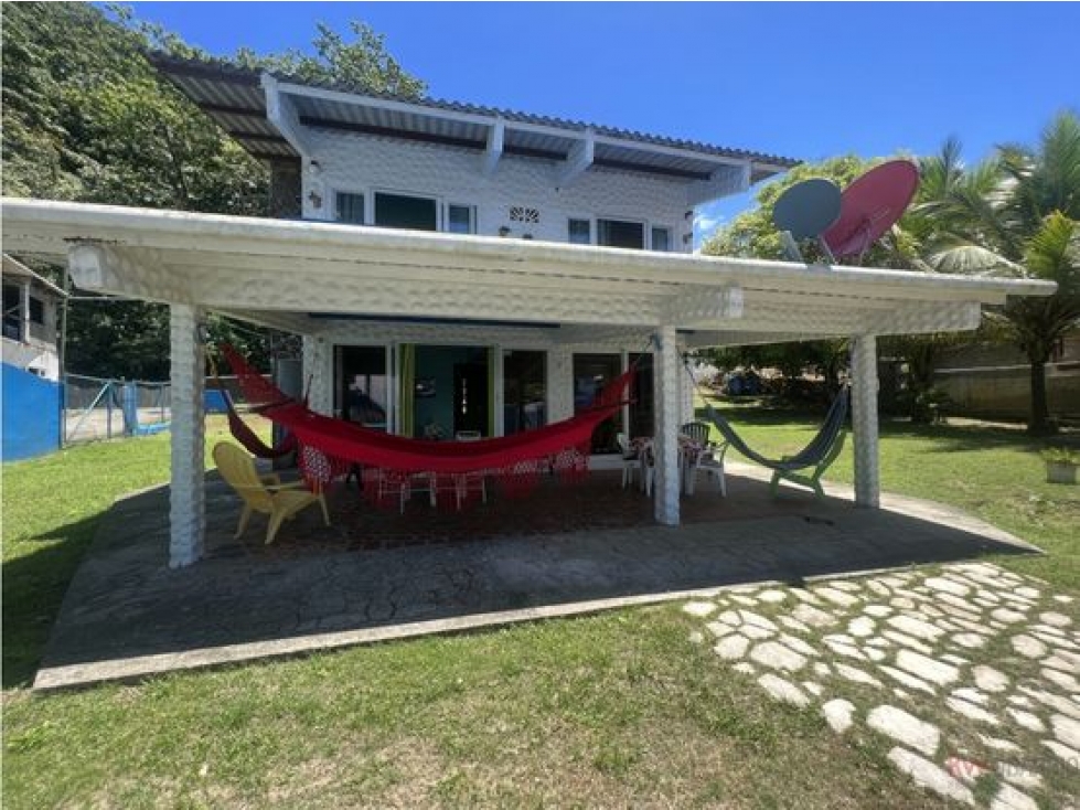 Casa Frente al Mar con Vista a Isla Grande La Guaira, Colón - 2