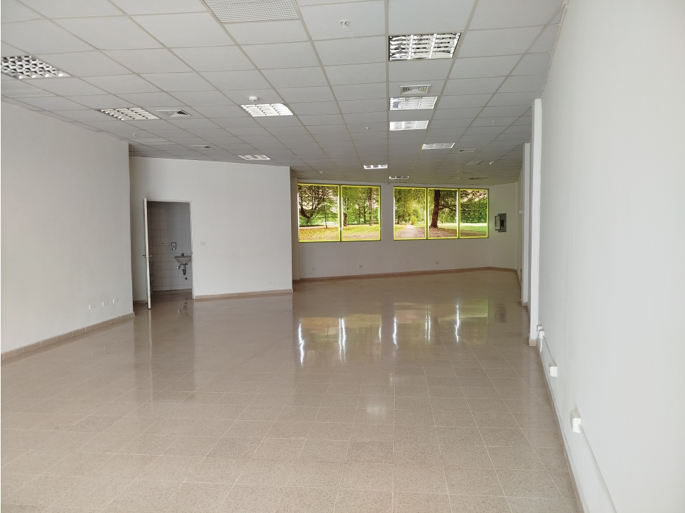 Alquiler de Local Comercial Planta Baja en Costa del Este