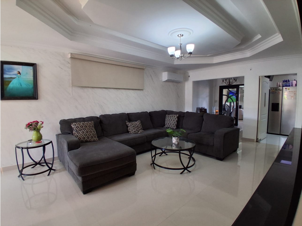 Casa Remodelada en Brisas del Golf Arraiján