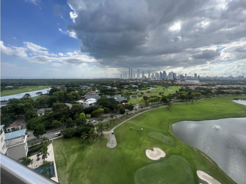 Venta de Apartamento en PH La Vista en Santa María