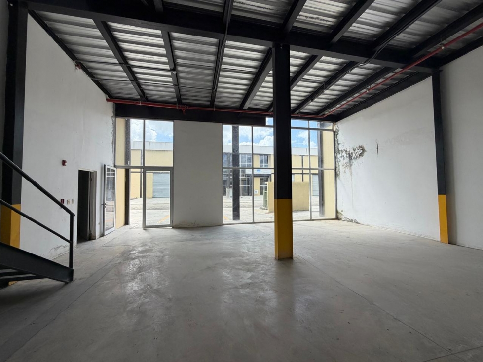 Ofibodega en Alquiler en Tocumen | 497 m²