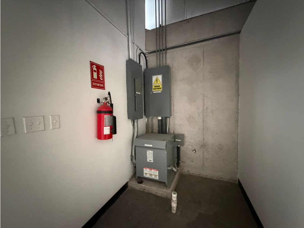 Galera en Alquiler Don Bosco Zona Uno 1,141 m² — foto 6
