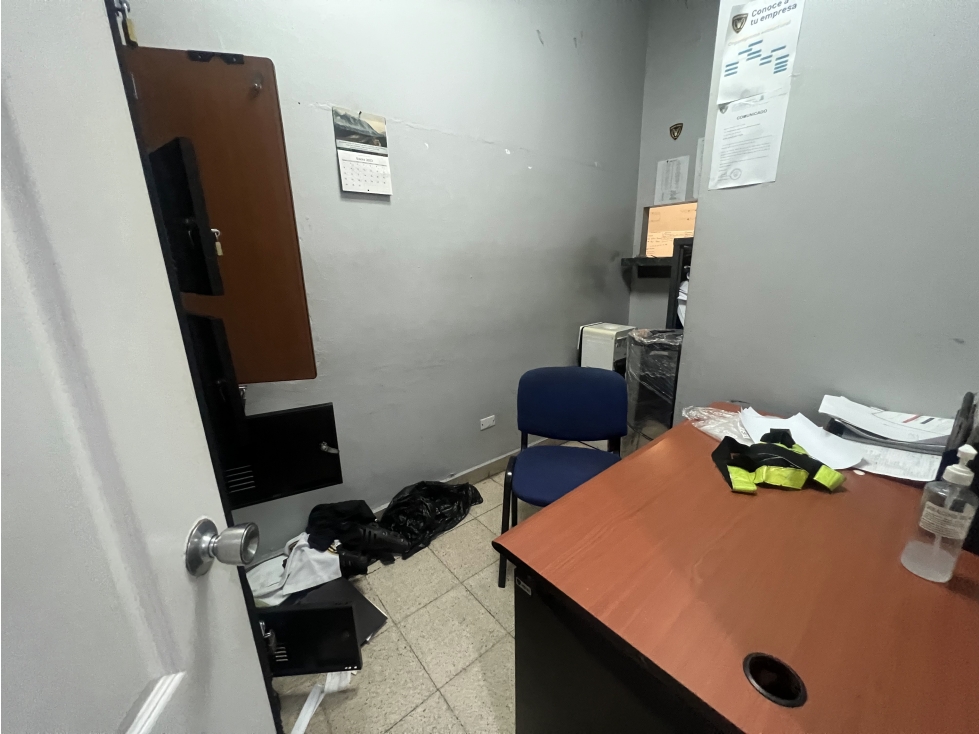 Venta de Edificio Comercial en Avenida 12 de Octubre Pueblo Nuevo — foto 3