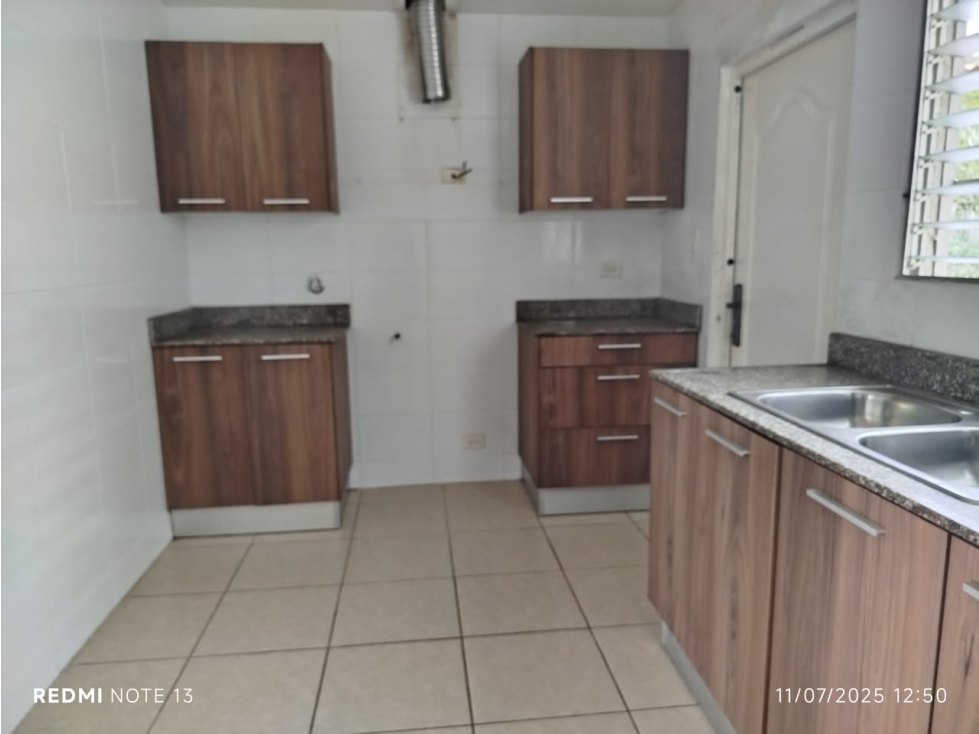 Casa Reposeída Venta en Brisas del Golf, Arraiján — foto 5