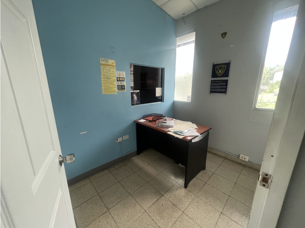 Venta de Edificio Comercial en Avenida 12 de Octubre Pueblo Nuevo — foto 5