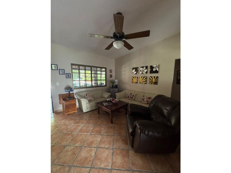 Casa en Venta en Coronado con 3,000 m², Piscina y Amplio Jardín — foto 4