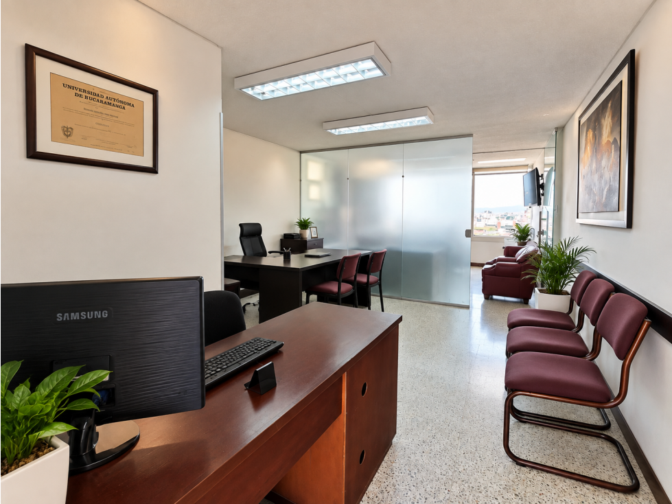 OFICINA EN VENTA EDIFICIO COLSEGUROS, CENTRO DE BUCARAMANGA - 1