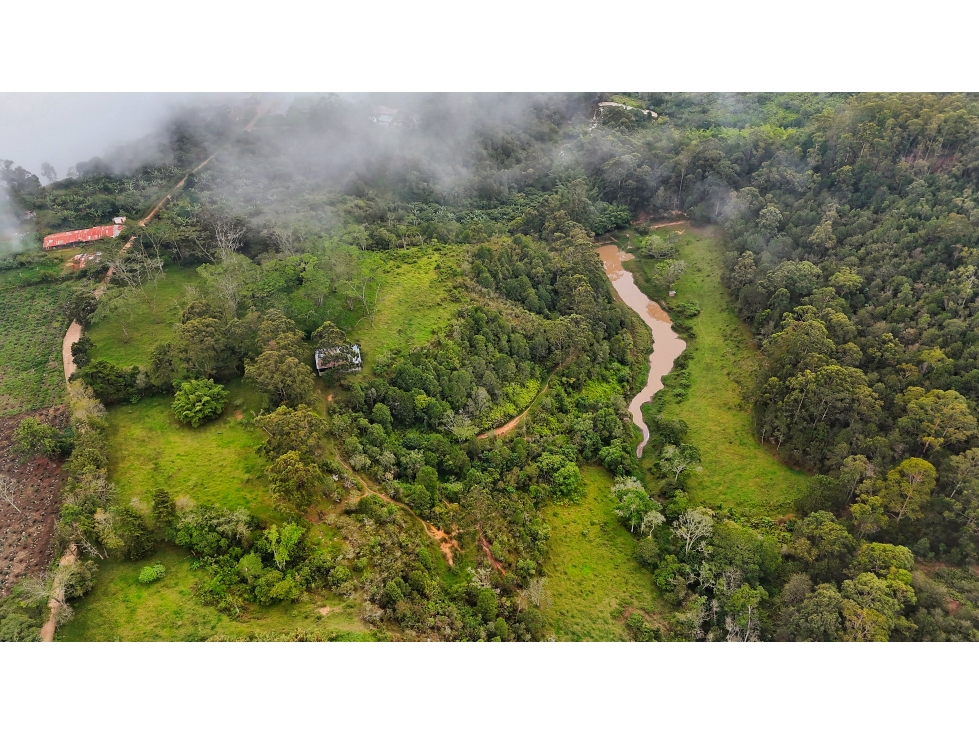 Finca en venta de 13,2 hectáreas en La Mesa de los Santos - 2