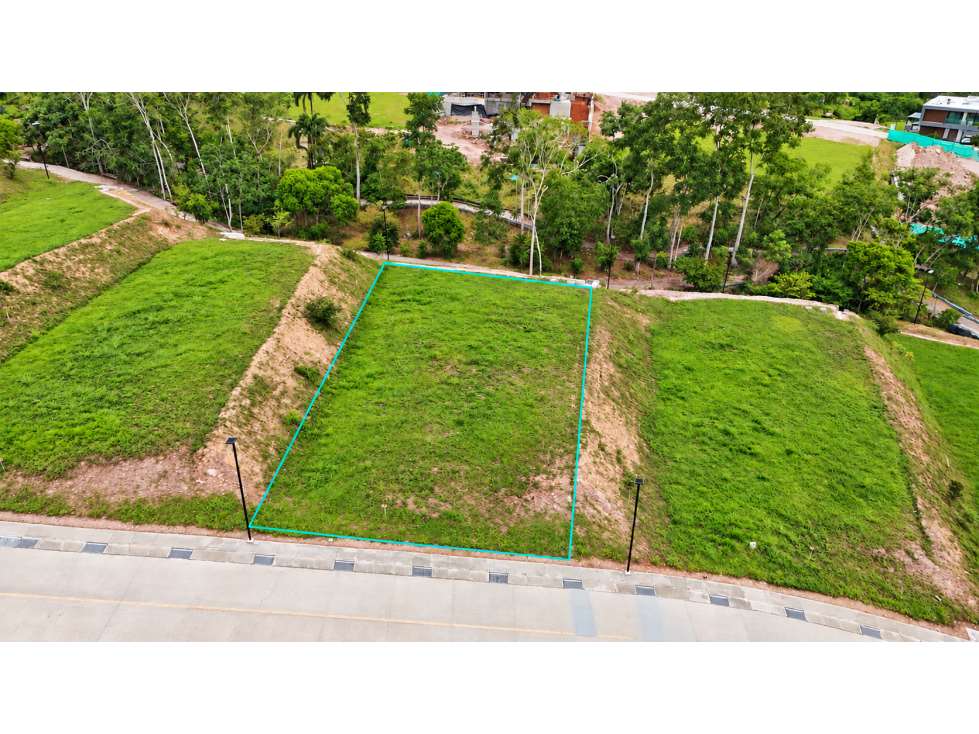 Lote Plano en Venta de 980 m² en Bosque Masaryk | Club House - 3
