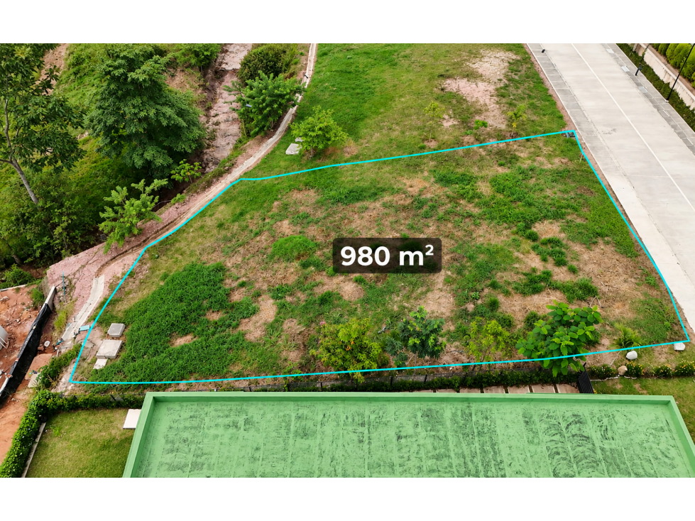 LOTE EN VENTA DE 603 m² BOSQUE MASARYK | CONJUNTO CERRADO - 2