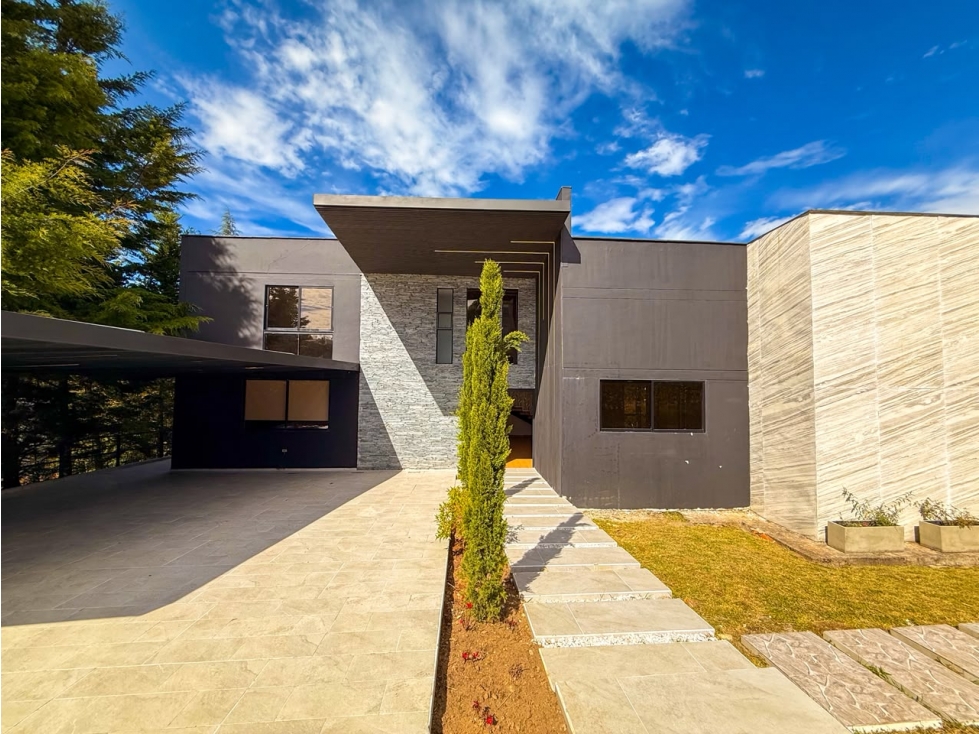 Casa de Lujo en Venta - El Escobero