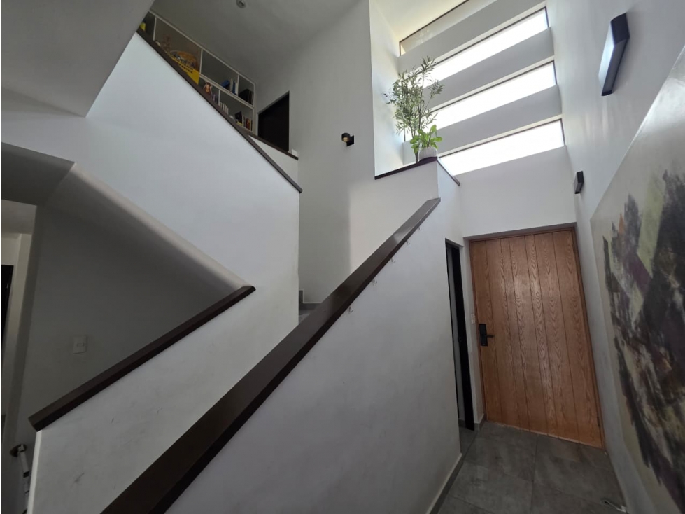 CASA EN VENTA CUMBRES ELITE - 4