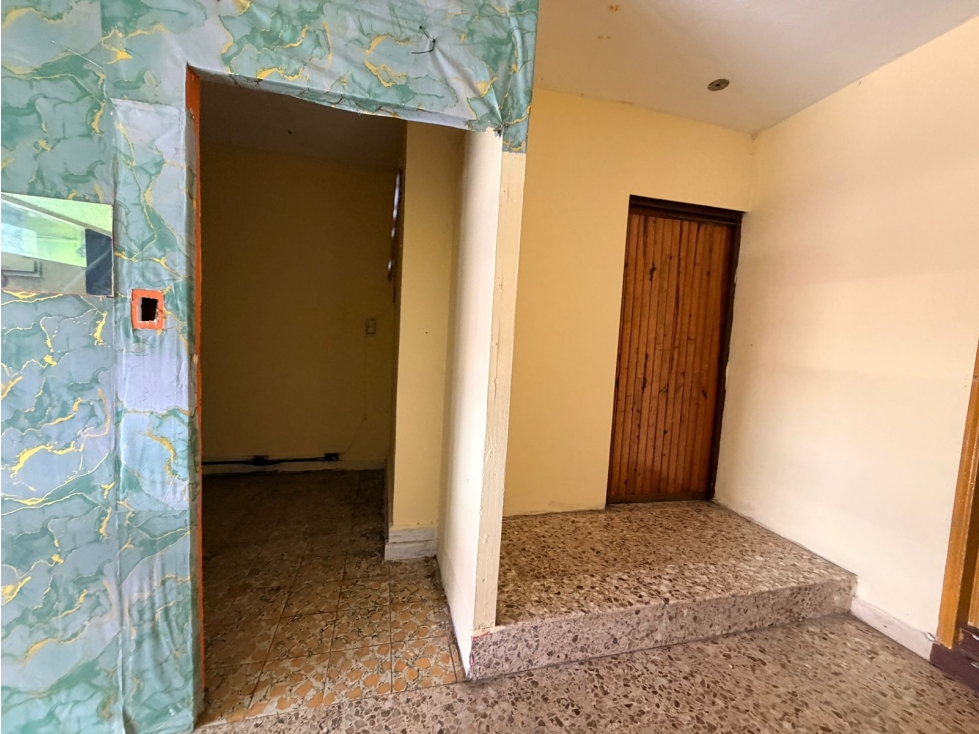 CASA - LOCAL EN VENTA EN COLONIA CENTRAL — foto 3