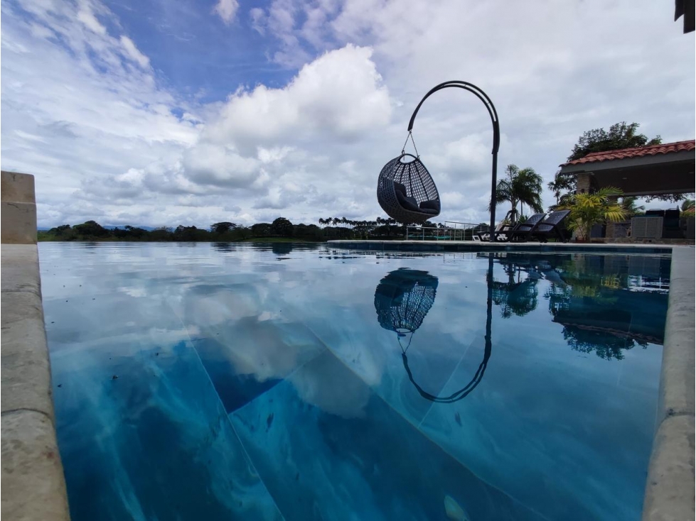 Extraordinaria casa campestre en condominio, cerritos Pereira