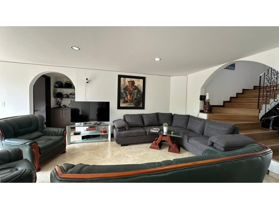 HERMOSA CASA CAMPESTRE CON PISCINA EN VENTA, SECTOR COMBIA PEREIRA — foto 4