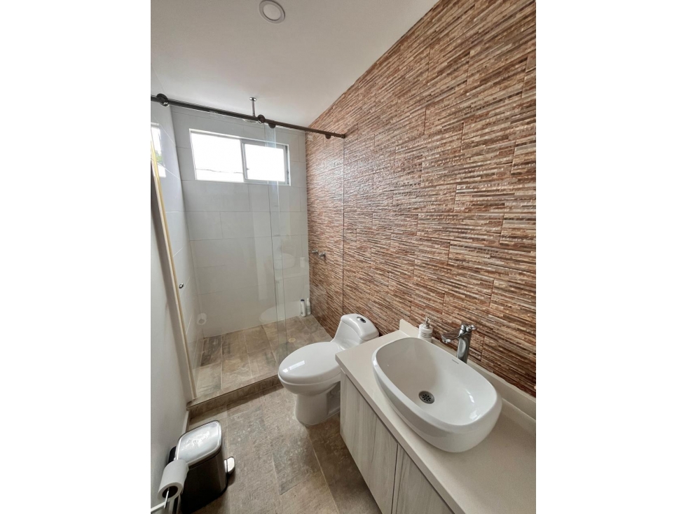 Vendo hermosa casa remodelada, sector Bulevares Pereira — foto 6