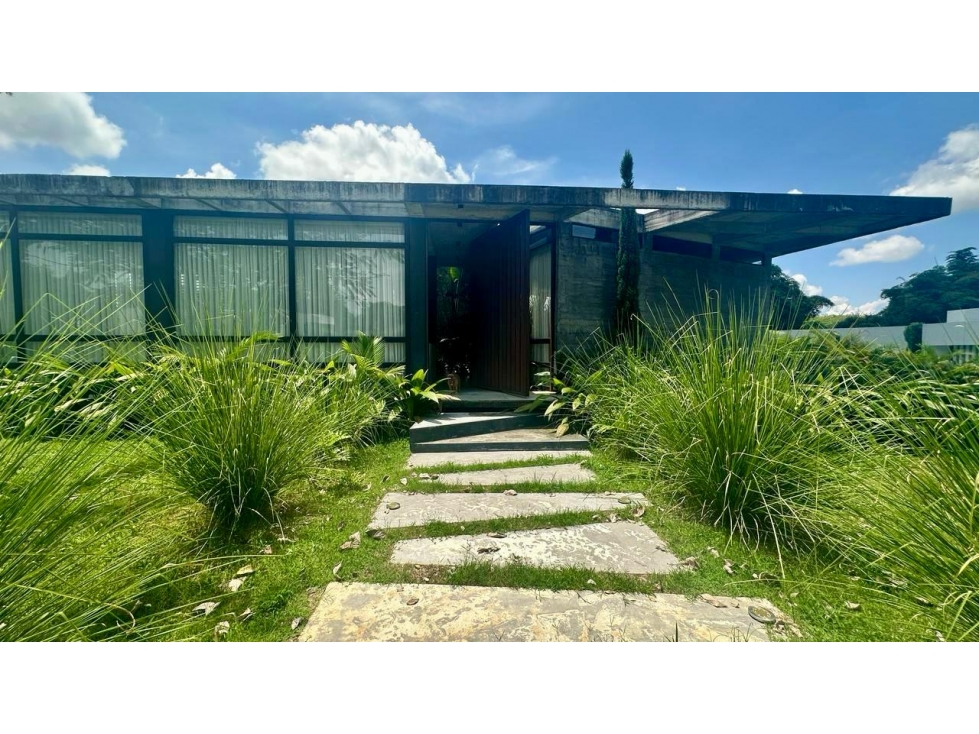 VENTA DE HERMOSA CASA CAMPESTRE MINIMALISTA, CERRITOS PEREIRA