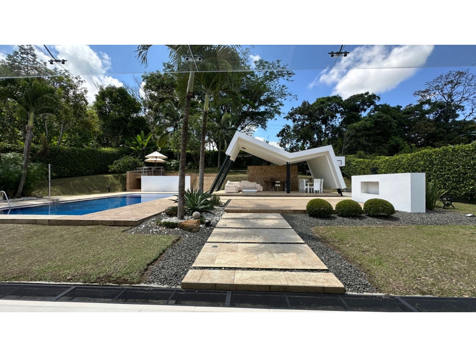 VENDO ESPECTACULAR CASA CAMPESTRE, SECTOR EL TIGRE CERRITOS PEREIRA