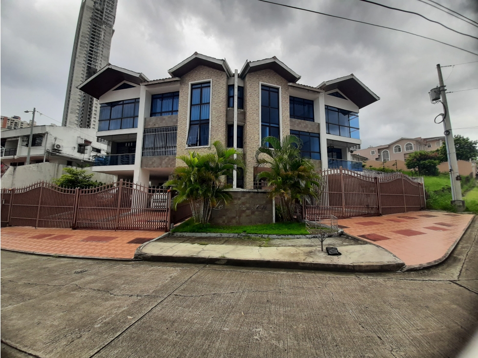 VENTA DE APARTAMENTO DE 285.40 M2 - PH LE MANSION - BETHANIA