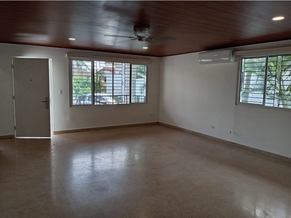 CASA - ALQUILER EN LA ALAMEDA - BETANIA- 4 RECÁMARAS - 820 M² TERRENO — foto 2