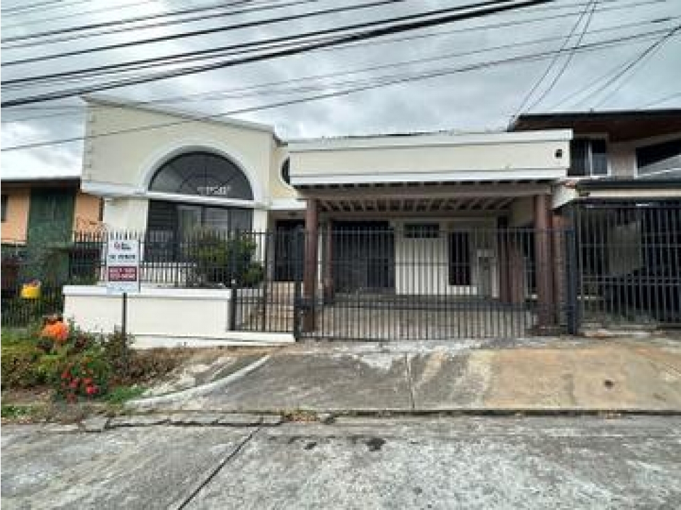 VENTA DE CASA 493.26 M2 - HATO PINTADO -ALTOS DE LA LOMA.