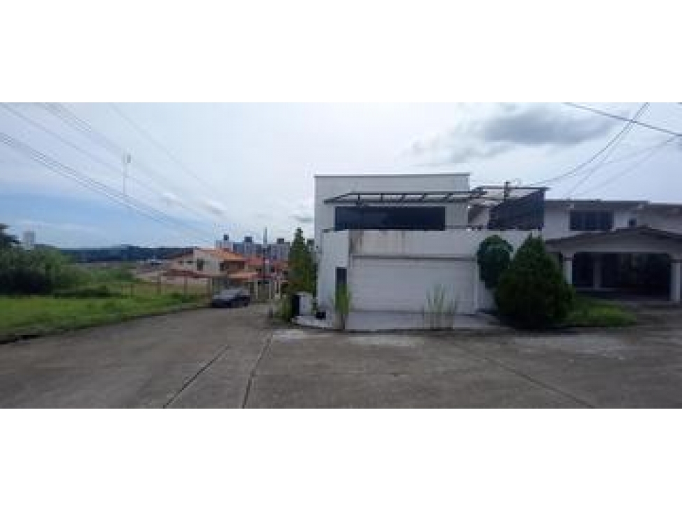 VENTA DE CASA EN ALTOS DE SANTA MARÍA -TUMBA MUERTO- 3 NIVELES — foto 2