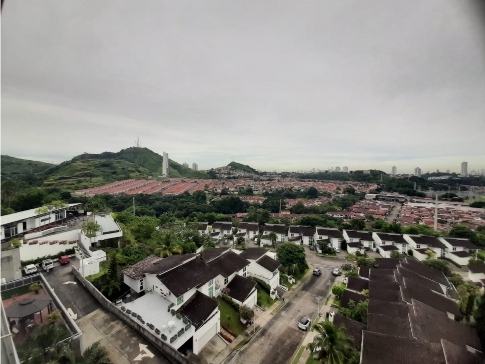 VENTA DE AMPLIO APARTAMENTO EN PH 4 HORIZONTES - ALTOS DE PANAMA — foto 2