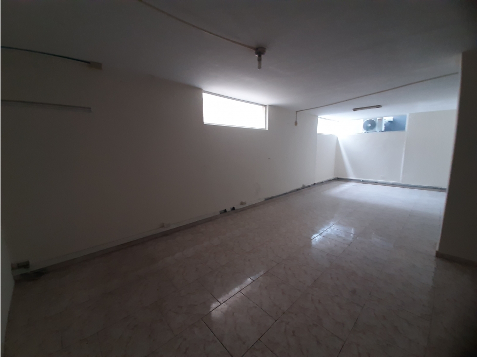 VENTA - LOCAL COMERCIAL EN PH JENNY III - PB LOCAL 2 PARQUE LEFEVRE - 3