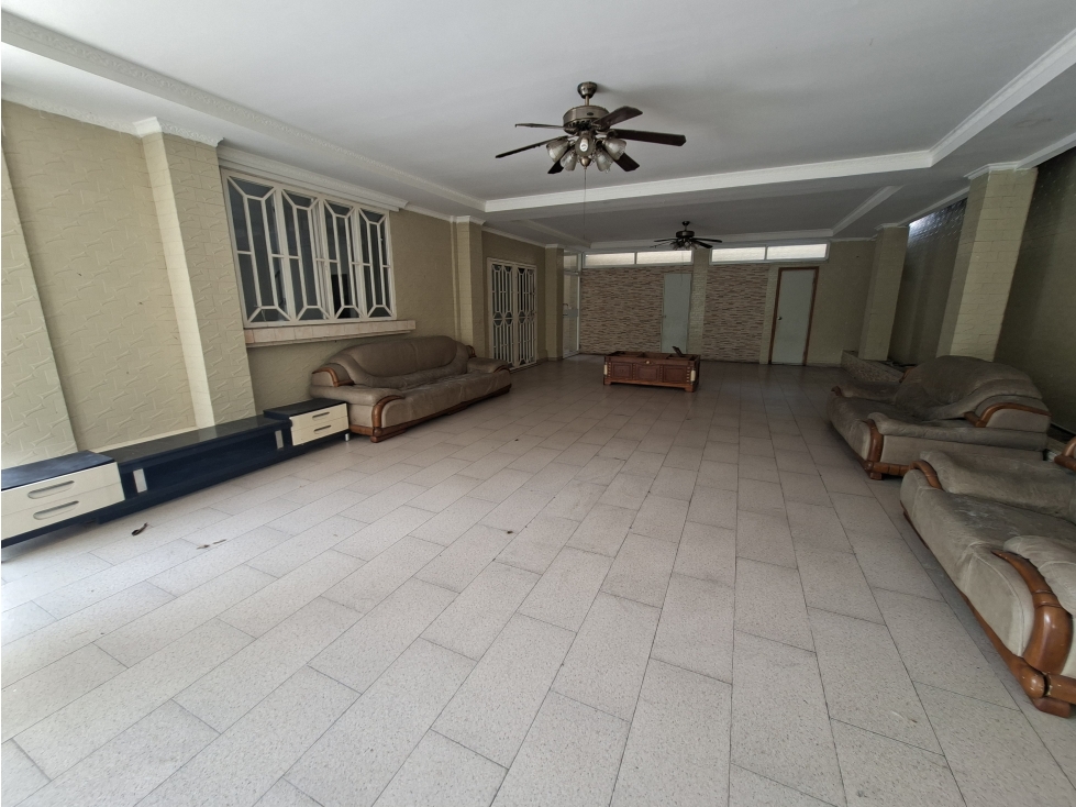 VENTA DE AMPLIA CASA EN ALTOS DE PANAMA - ALTOS DEL COUNTRY 2000 — foto 2