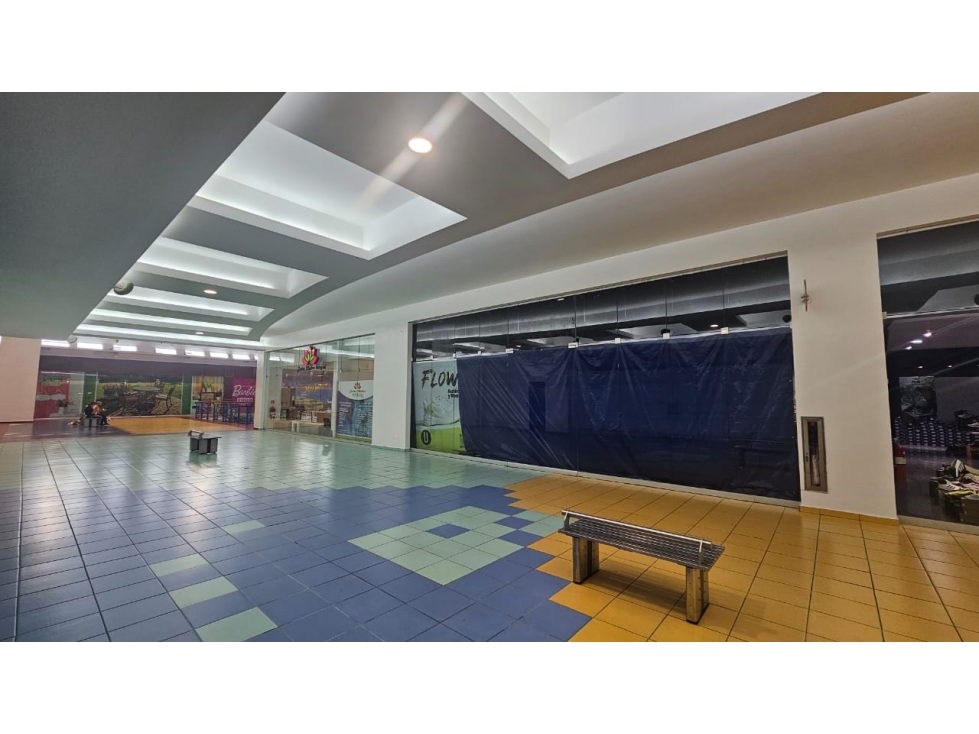 LOCAL COMERCIAL EN ALBROOK MALL- 202 M2 - VENTA - 2