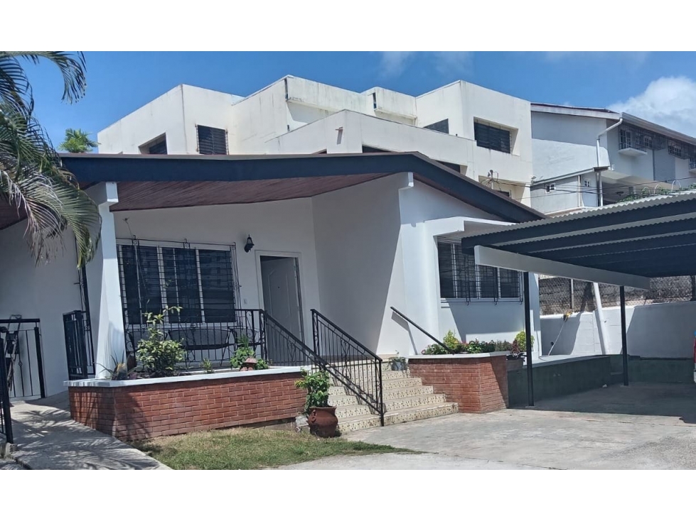 CASA - ALQUILER EN LA ALAMEDA - BETANIA- 4 RECÁMARAS - 820 M² TERRENO