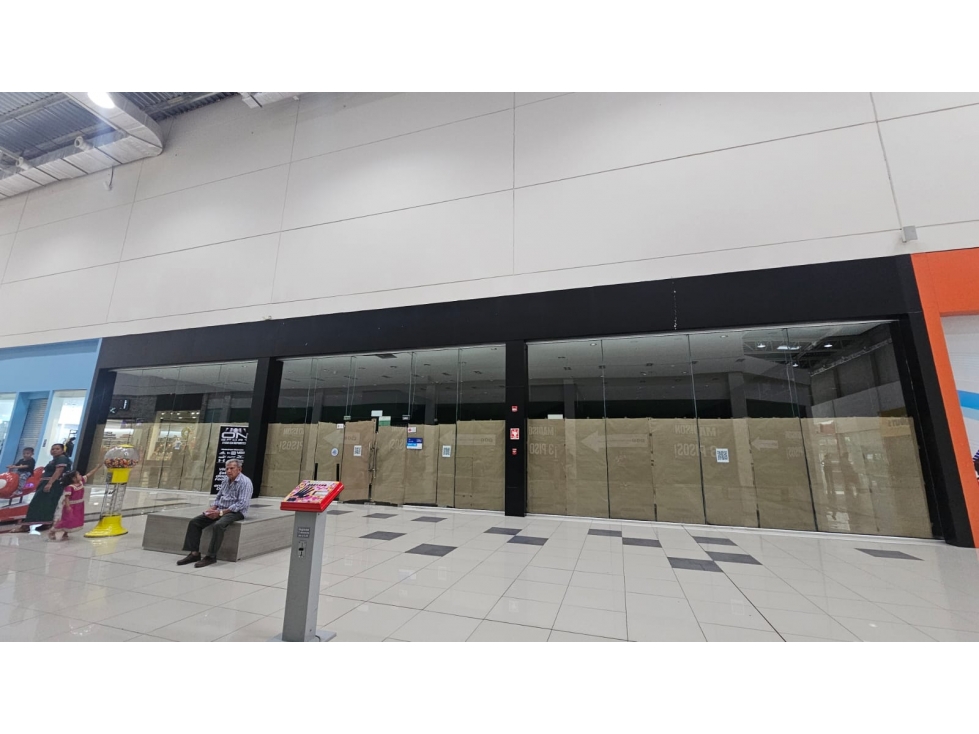 VENTA - LOCAL COMERCIAL EN SANTIAGO MALL- 624 M2 - 3