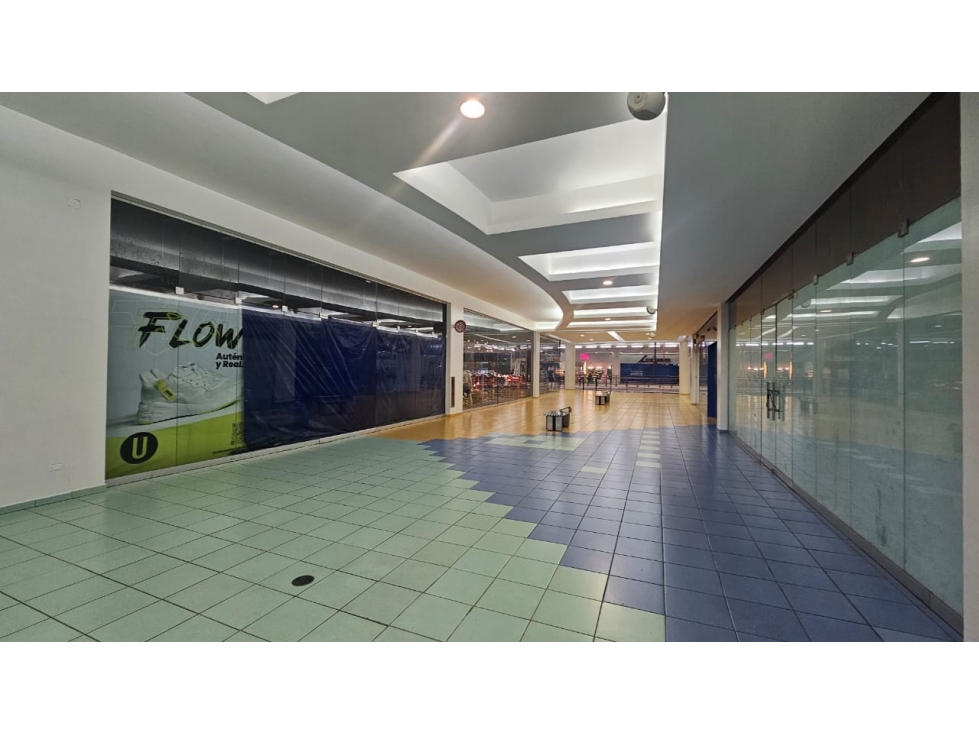 VENTA DE LOCAL COMERCIAL EN ALBROOK MALL - 202M2 - 3