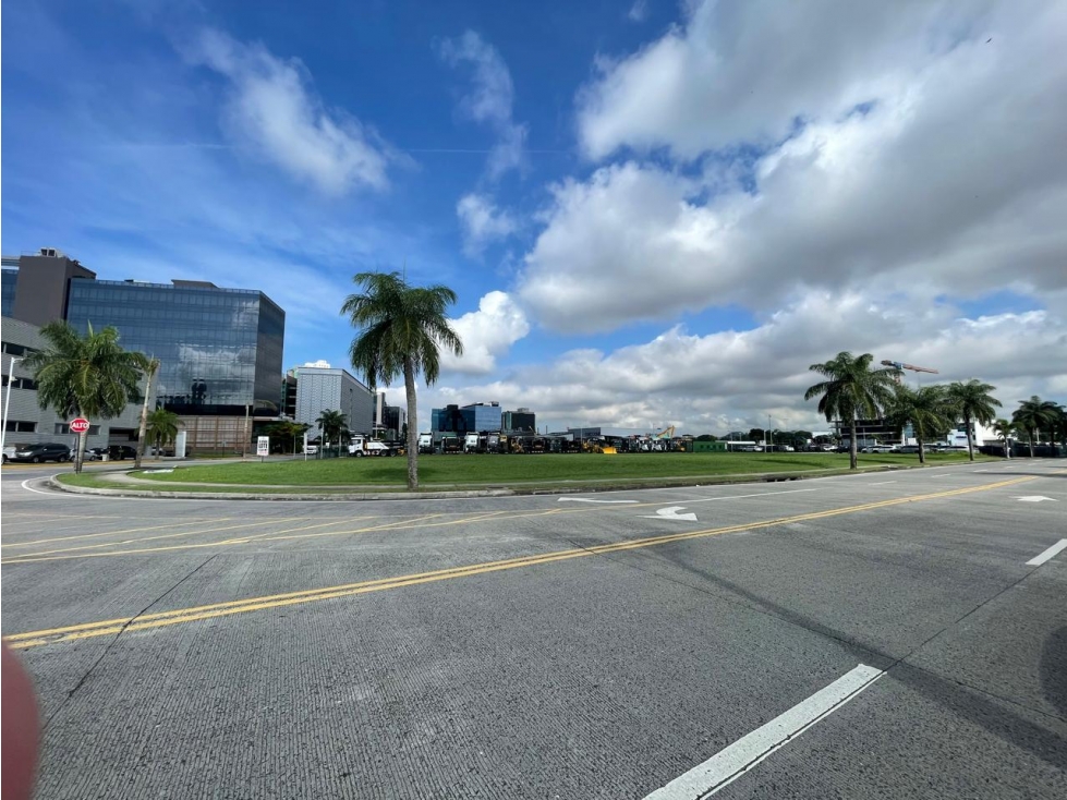 VENTA DE TERRENO DE 4894 M2 - PH SANTA MARIA BUSINESS DISTRIC — foto 3