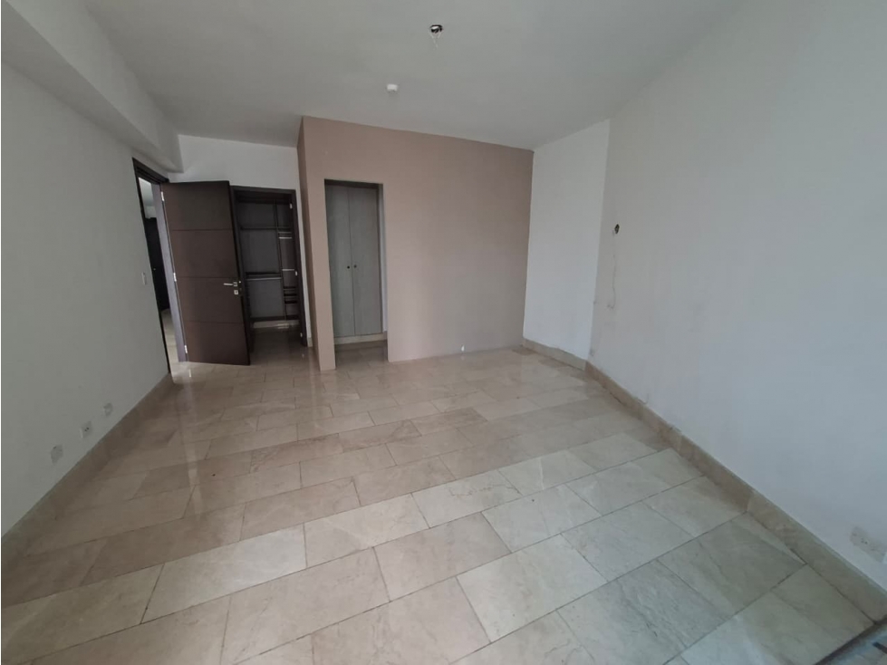 Venta de Apartamento de 191 m² - PH Grand Tower, Punta Pacífica