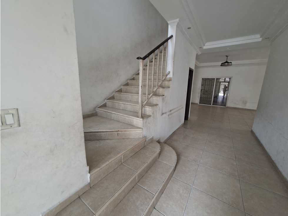 VENTA DE AMPLIA CASA EN ALTOS DE PANAMA - ALTOS DEL COUNTRY 2000 — foto 6