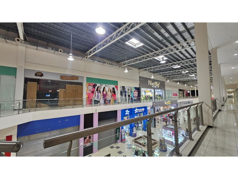VENTA DE LOCAL COMERCIAL EN SANTIAGO MALL- 92.67 M2 - 2