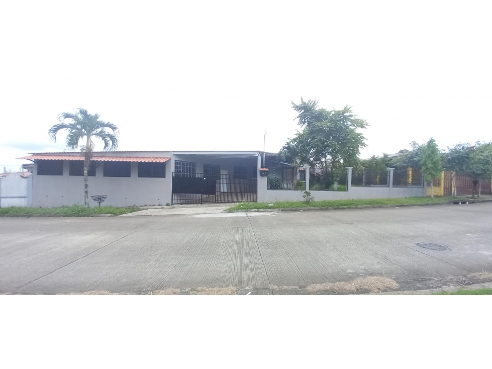 VENTA DE CASA 308.74M2 - ALTOS DE LA PRADERA DE SAN ANTONIO .