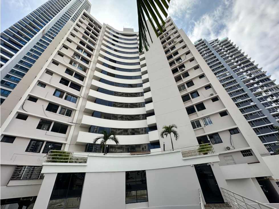 VENTA DE AMPLIO APARTAMENTO EN PH ROYAL PRINCESS PUNTA PAITILLA