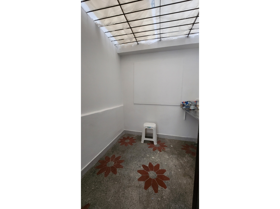 Casa con Sotano + Local Comercial en Venta Campo Valdes Medellin — foto 6