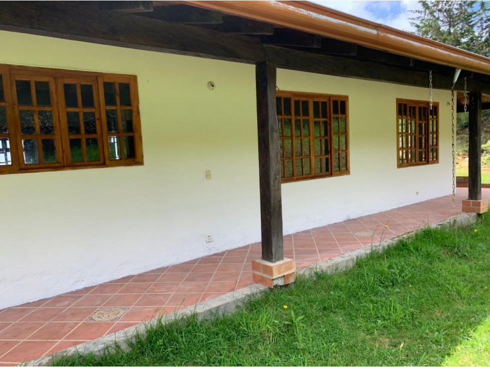 Casa Campestre en Venta Santa Elena Vereda el Plan Medellín — foto 3