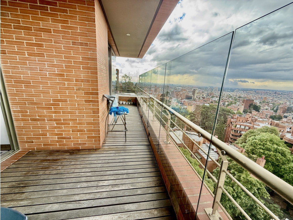 Venta Apartamento con Balcón y Vista Panorámica en Rosales — foto 4