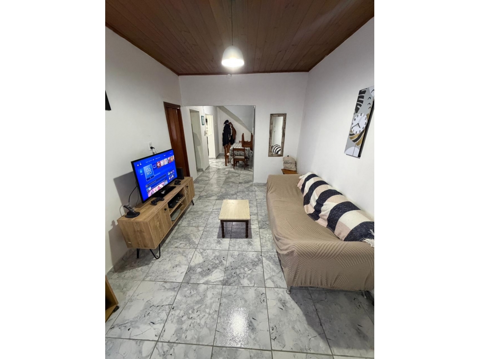 Chalet 5 ambientes barrio pompeya — foto 3