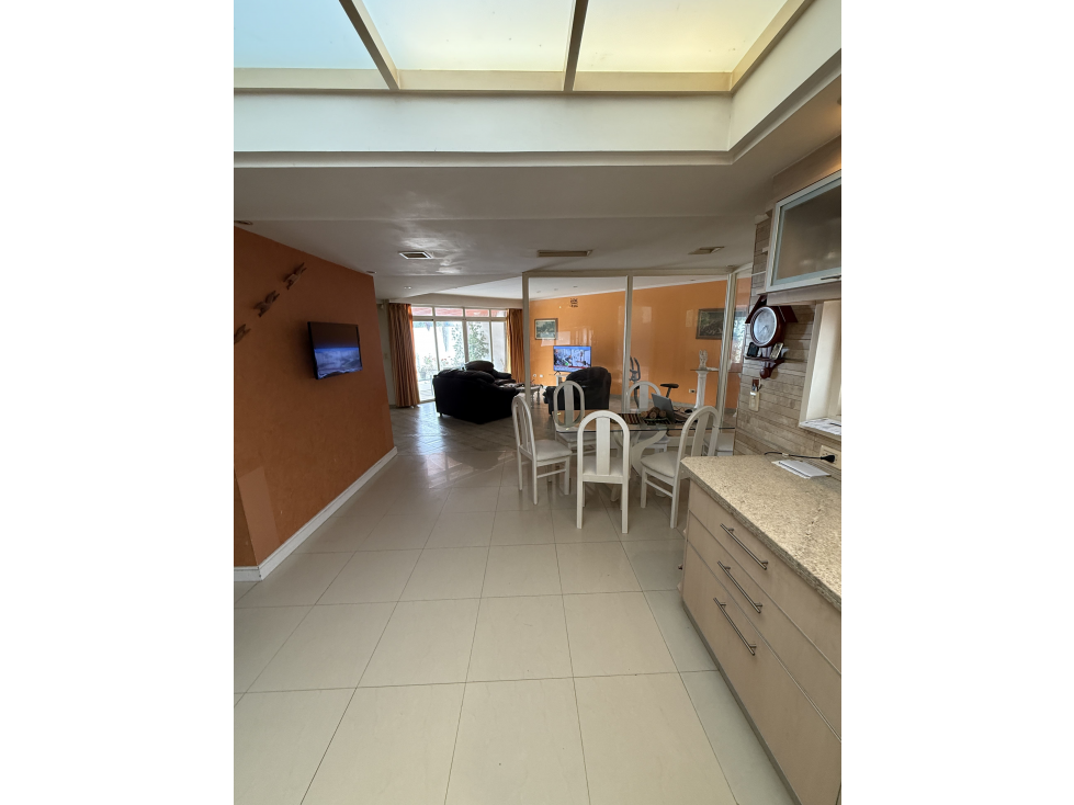 Chalet cuatro ambientes de categoría — foto 2