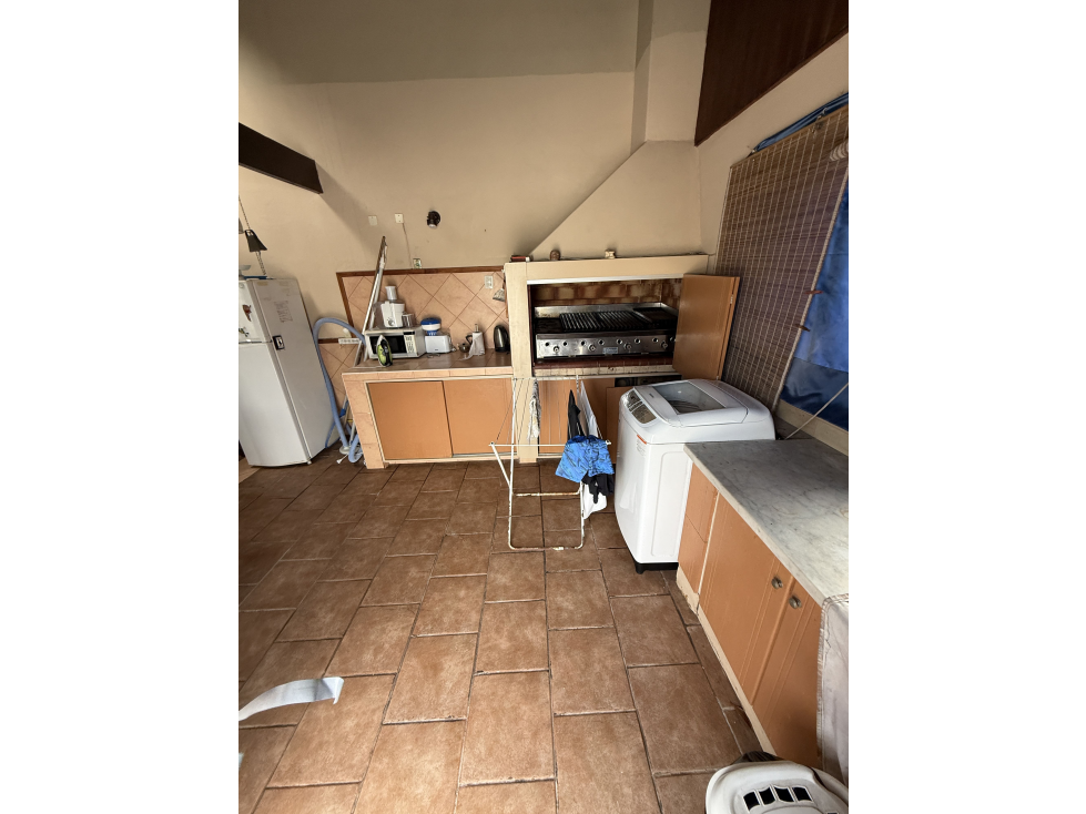 Chalet cuatro ambientes de categoría — foto 6