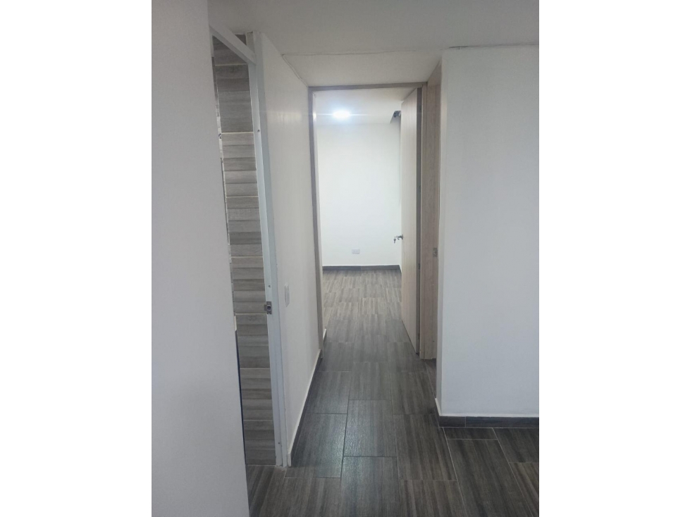 APARTAMENTO EN VENTA SECTOR BRISAS DEL LIMONAR, DC 9940986 — foto 2